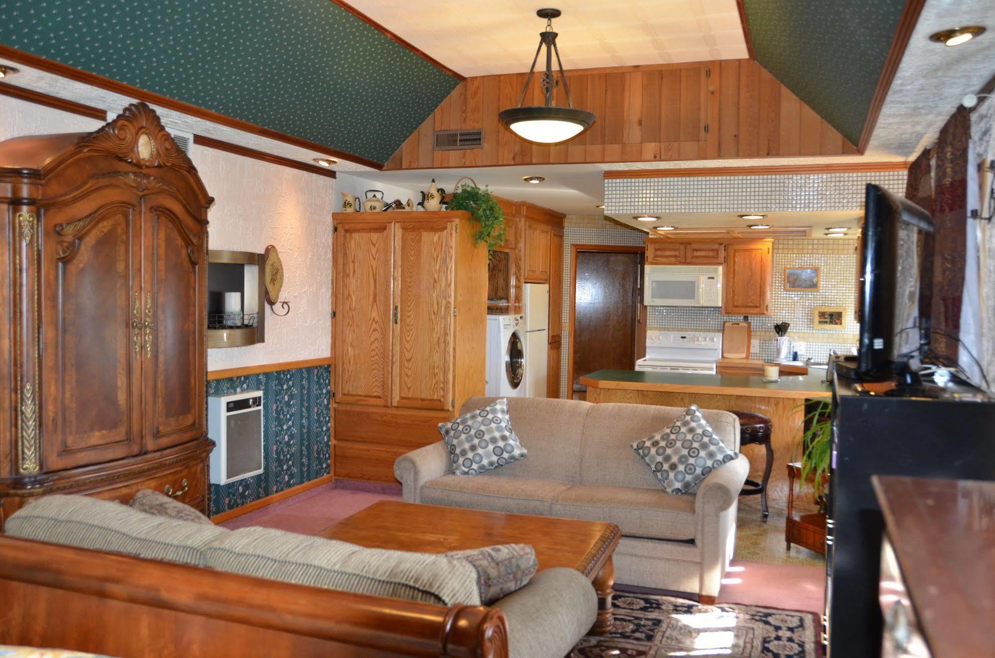 Where Eagles Fly Bed & Breakfast Elk Point Екстериор снимка