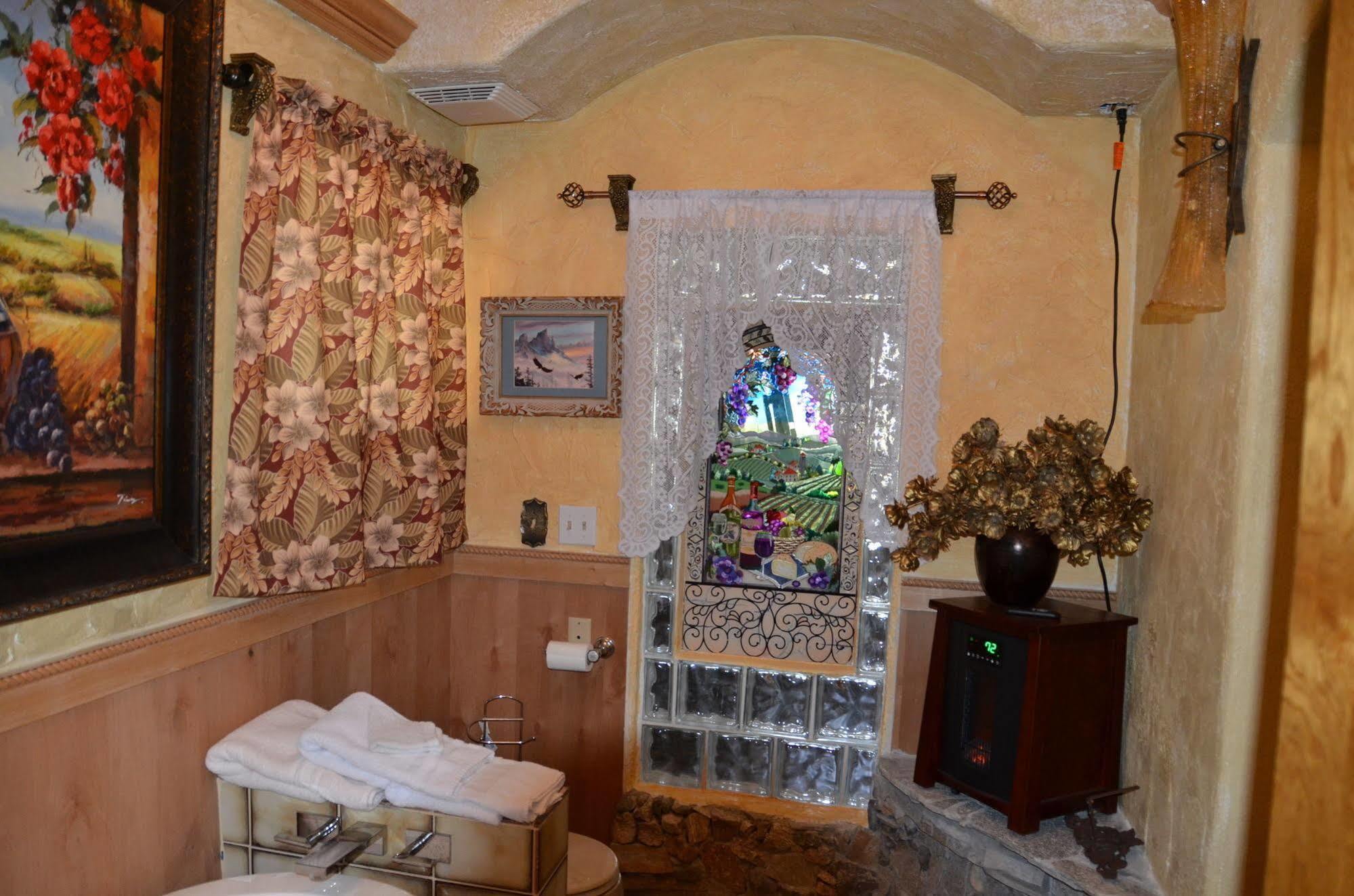 Where Eagles Fly Bed & Breakfast Elk Point Екстериор снимка