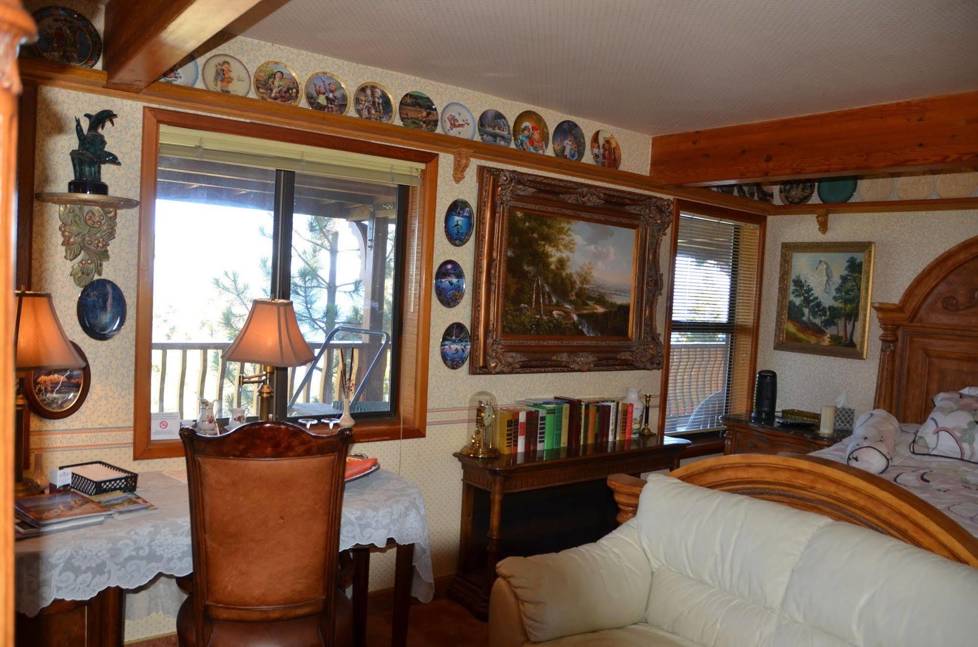 Where Eagles Fly Bed & Breakfast Elk Point Екстериор снимка
